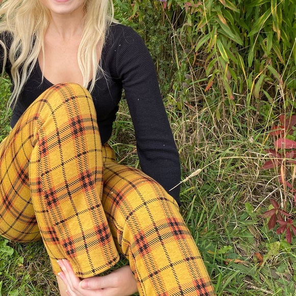 URBAN OUTFITTERS PLAID PANTS - Picture 2 of 3